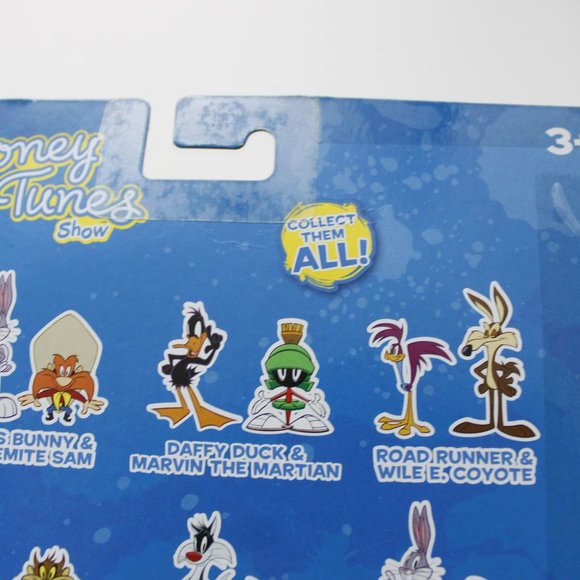 The Looney Tunes Show Bugs Bunny And Porky Pig Toy Figures Warner Brothers 2012 - Picture 5 of 8